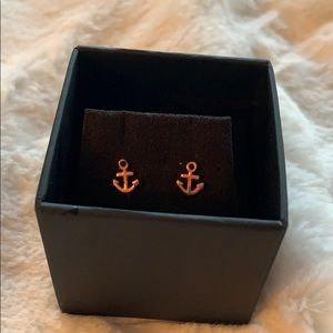 Rose gold anchor stud earrings